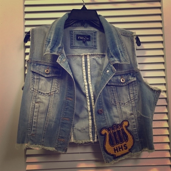 One of a kind vintage vest - Picture 1 of 4